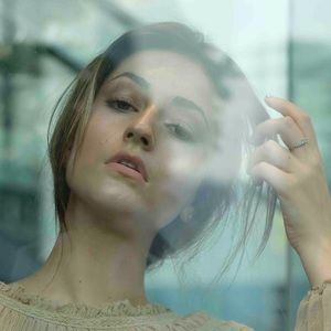 Meet your Posher, Adele